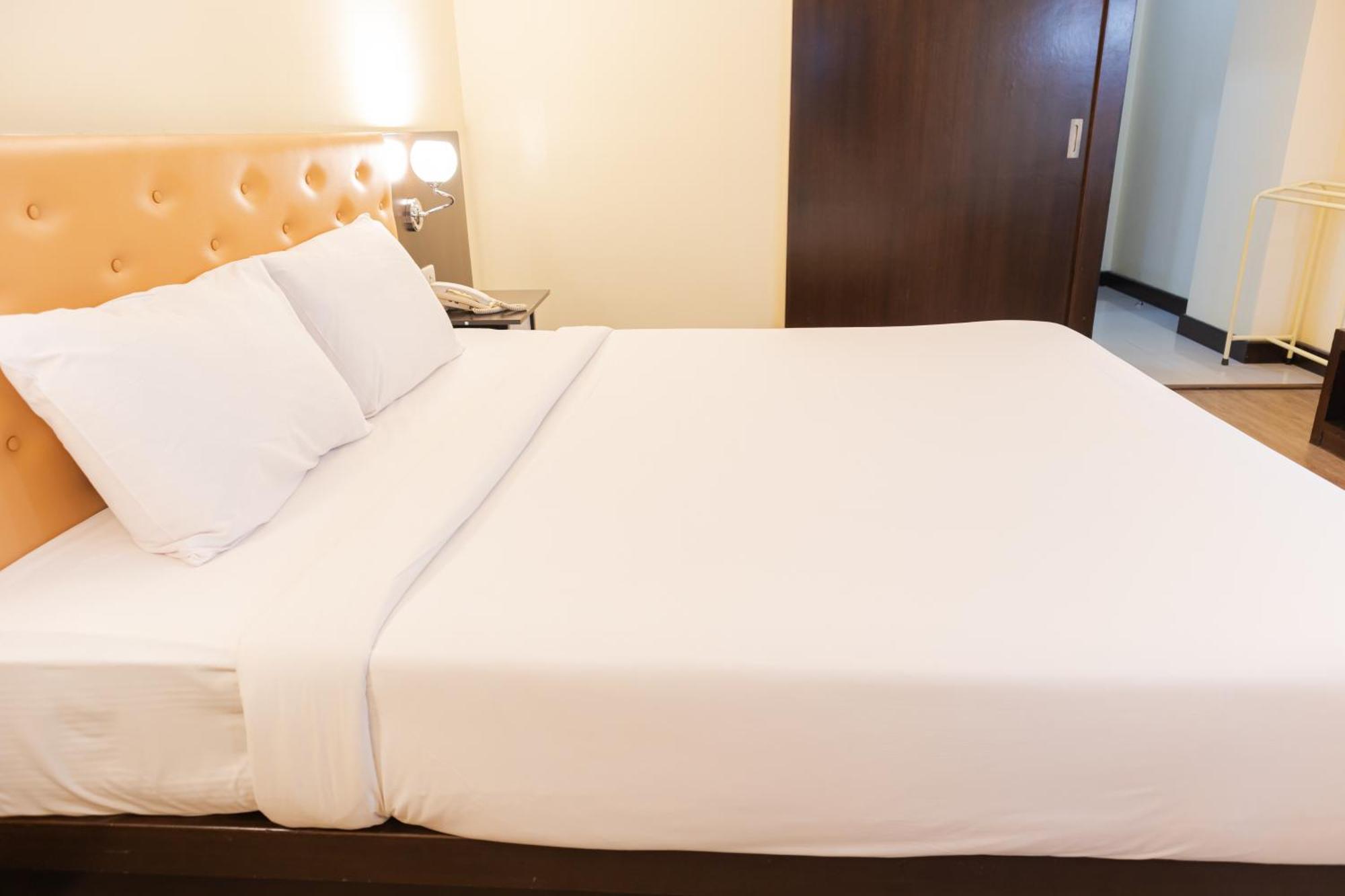 โรงแรม ซิตี้พาร์ค โคราช City Park Hotel Nakhonratchasima Buitenkant foto
