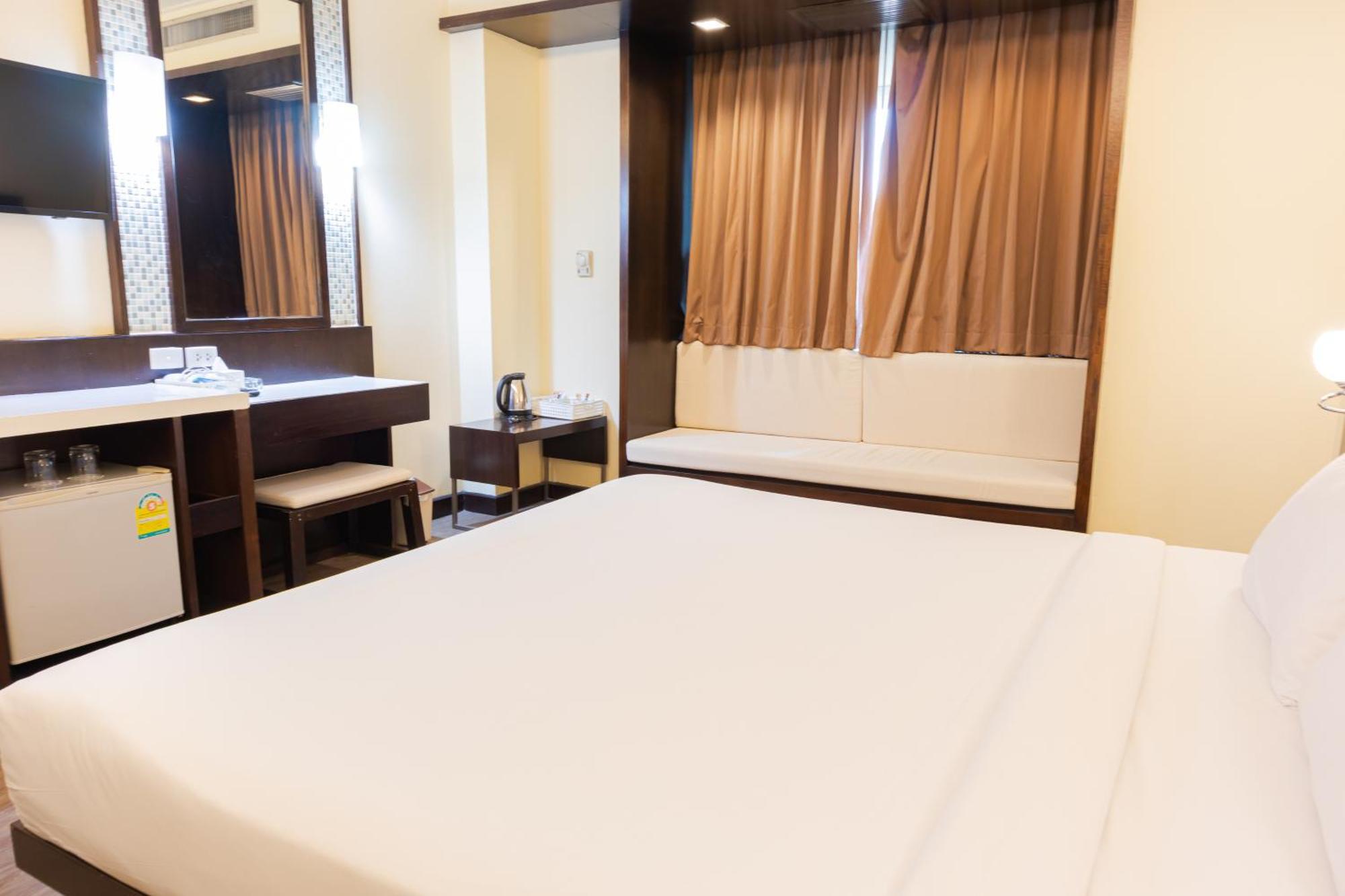 โรงแรม ซิตี้พาร์ค โคราช City Park Hotel Nakhonratchasima Buitenkant foto