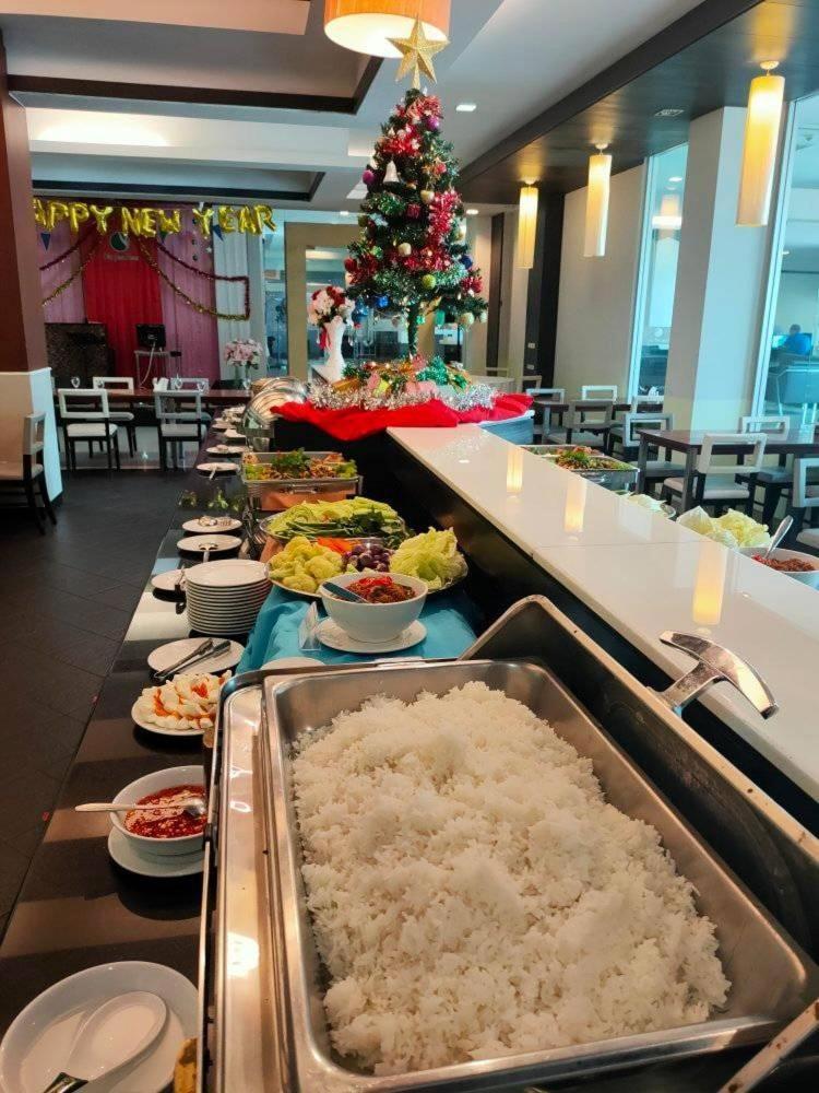 โรงแรม ซิตี้พาร์ค โคราช City Park Hotel Nakhonratchasima Buitenkant foto
