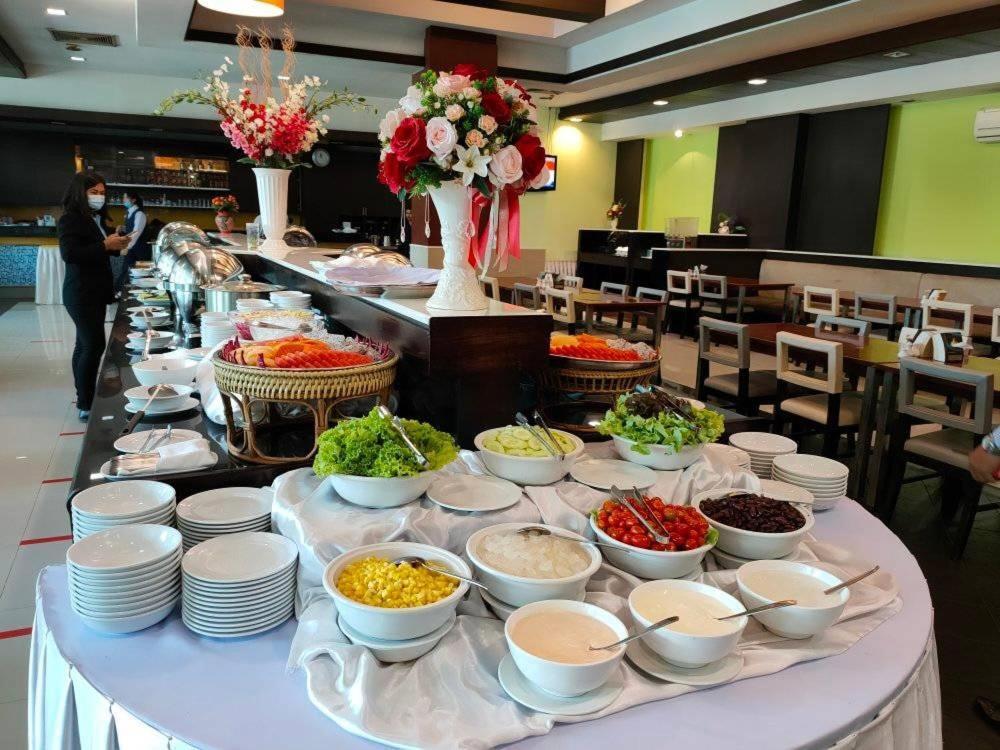 โรงแรม ซิตี้พาร์ค โคราช City Park Hotel Nakhonratchasima Buitenkant foto