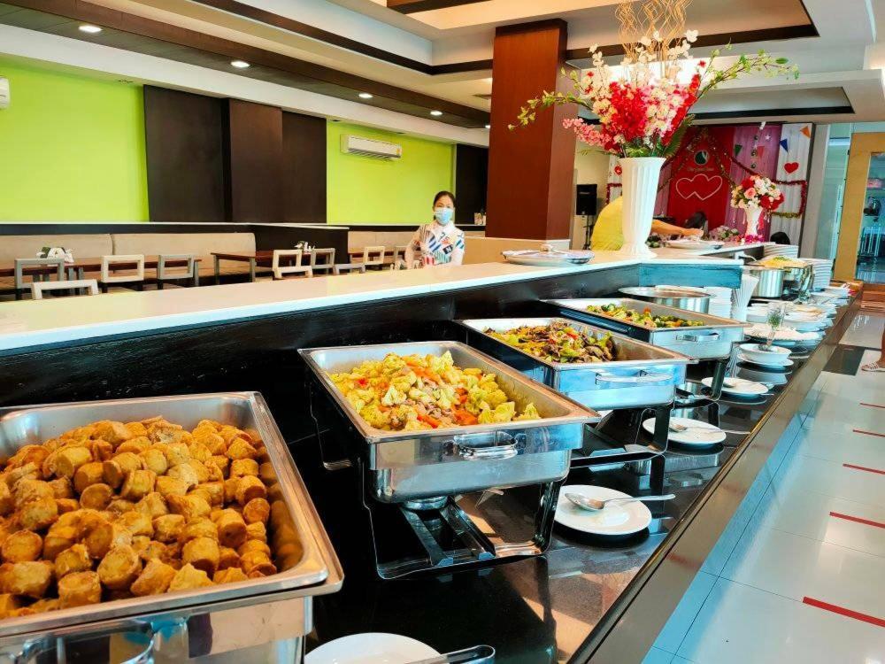 โรงแรม ซิตี้พาร์ค โคราช City Park Hotel Nakhonratchasima Buitenkant foto