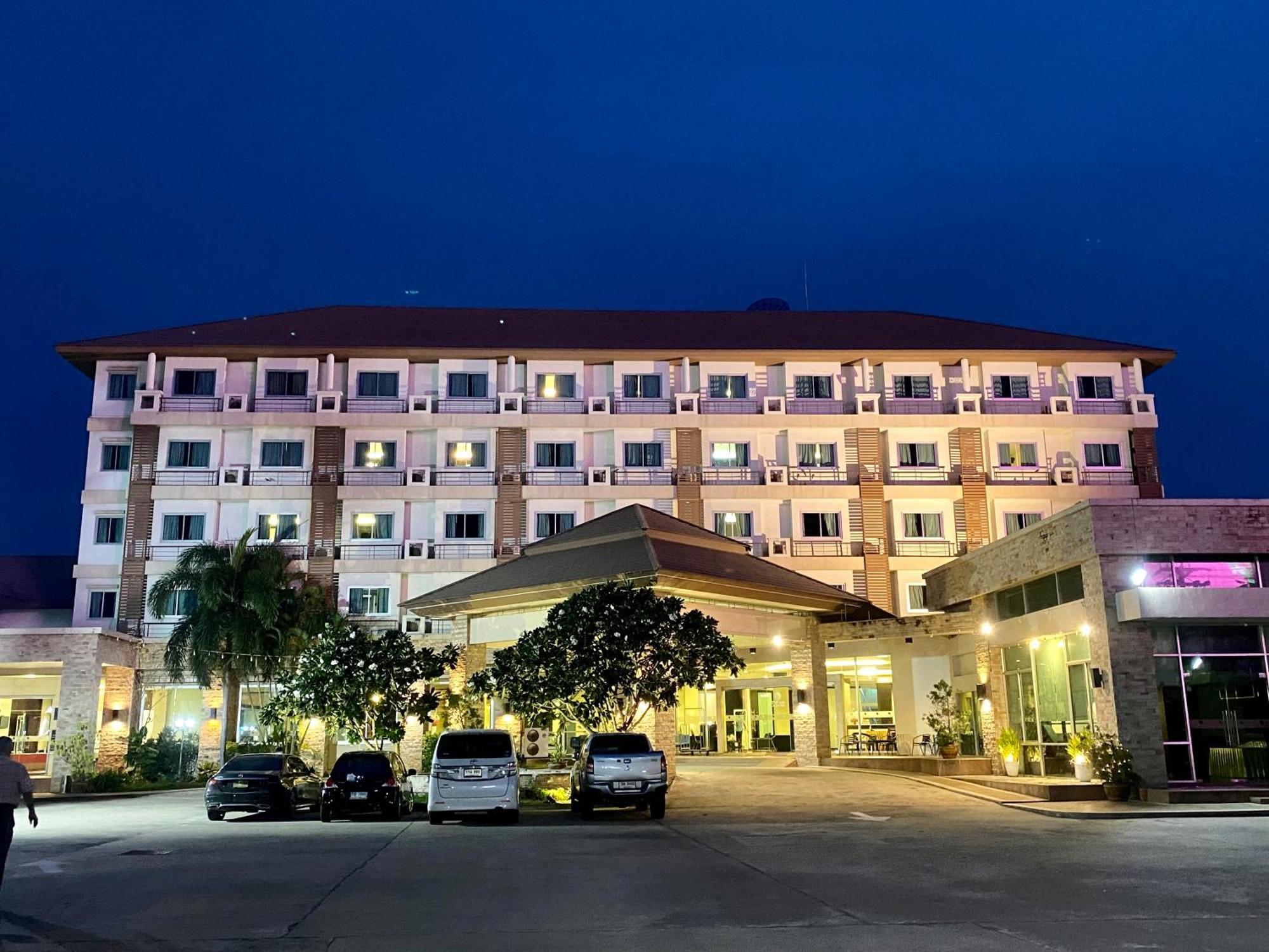 โรงแรม ซิตี้พาร์ค โคราช City Park Hotel Nakhonratchasima Buitenkant foto